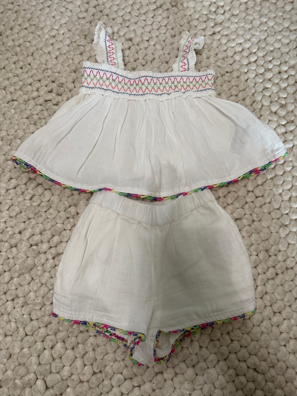 NWOT Baby GAP White Baby Tank & Shorts Set with Multicolor Embroidery-18-24M